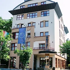 4* Hotel Mediterran