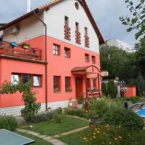 Gasthof Aranyeso Vendeghaz Csorbai, Budapest
